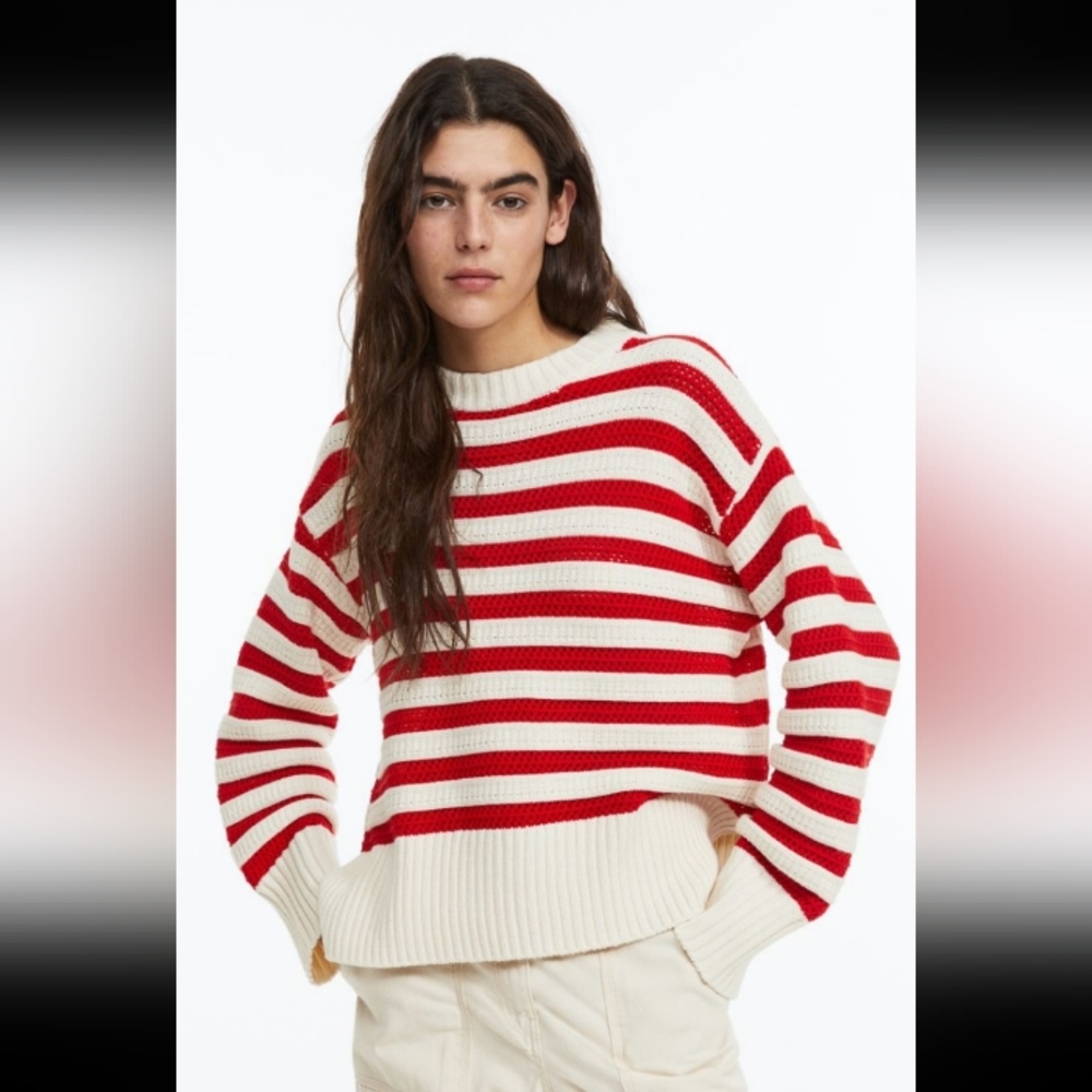 🆕️NWT H&M Hole-knit Sweater in 'Red/striped', Size Medium - Picture 2 of 16